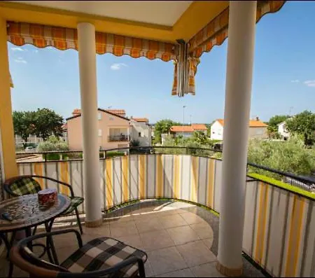 Appartement Sunny Maj Porec Exterior photo