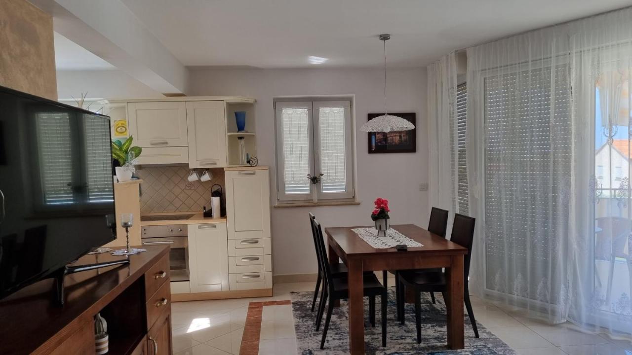 Apartment Sunny Maj